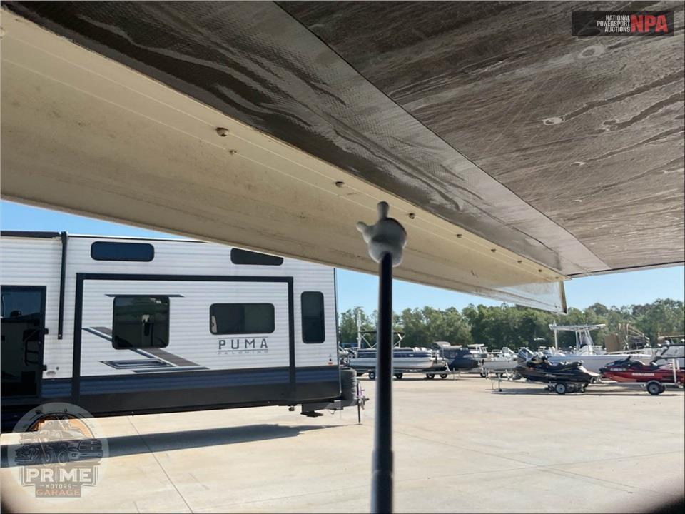 2020 Cedar Creek M-31IK - SILVERBACK FIFTH WHEEL SERIES — фото 22