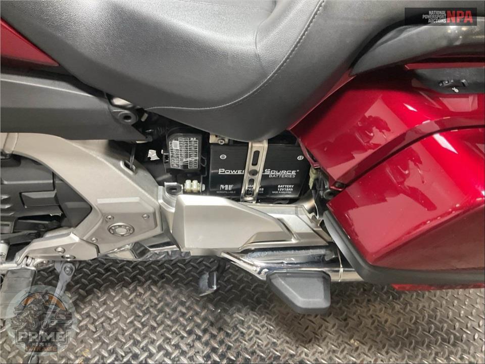 2018 Honda GL1800 GOLDWING TOUR (RED) — фото 21