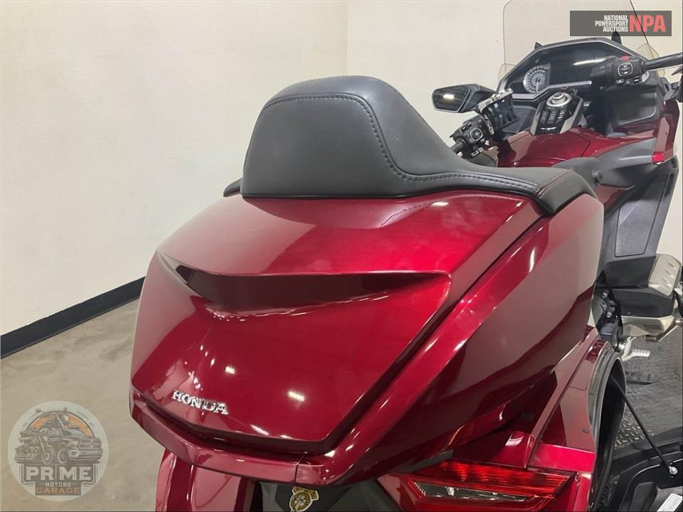 2018 Honda GL1800 GOLDWING TOUR (RED) — фото 29
