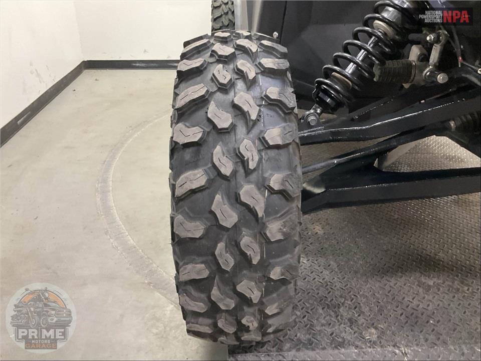 2022 Can-Am MAVERICK X3 X RS TURBO RR SMART-SHOX (DESERT TAN & CARBON BLACK RED) — фото 17