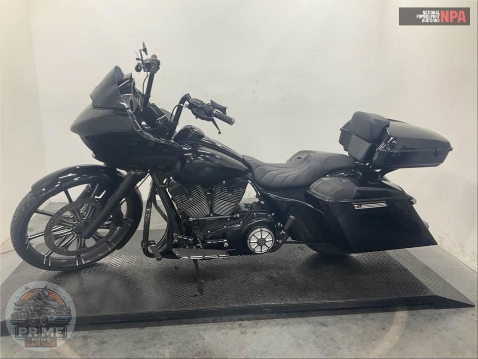 2015 Harley-Davidson FLTRXS ROAD GLIDE SPECIAL — фото 3