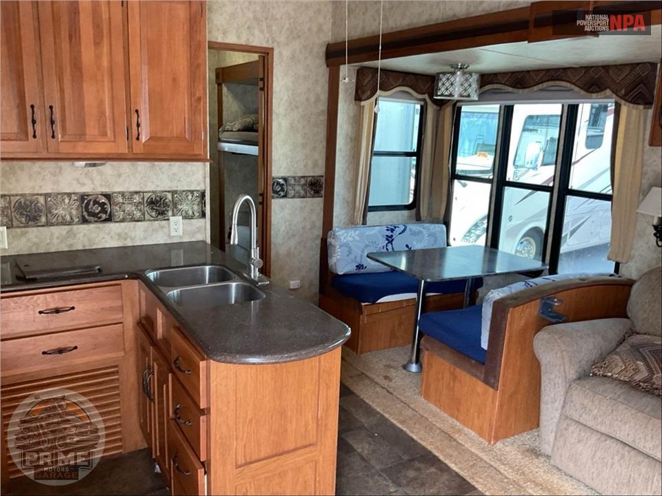 2013 Keystone Rv M-346 LBQ - MONTANA MOUNTAINEER FIFTH WHEEL SERIES — фото 9