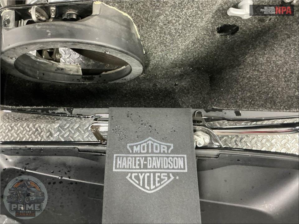 2019 Harley-Davidson FLTRU ROAD GLIDE ULTRA — фото 24