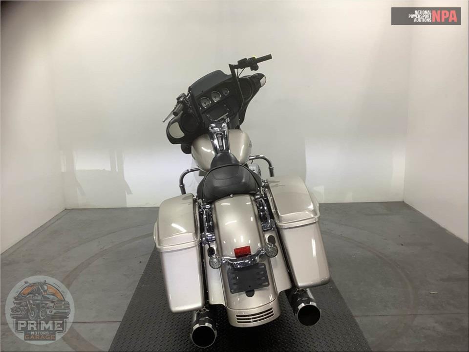 2018 Harley-Davidson FLHX STREET GLIDE — фото 4
