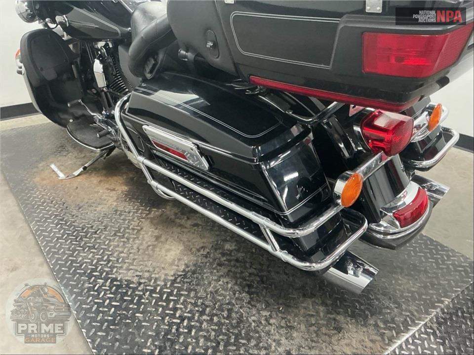 2012 Harley-Davidson FLHTCU UL CLSC EL GLIDE — фото 24