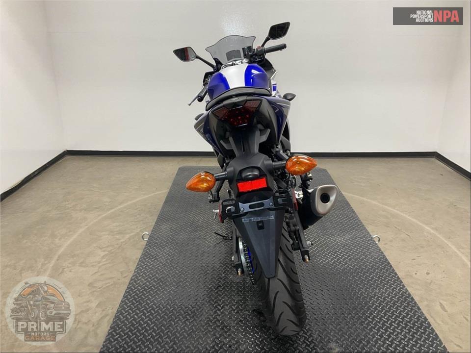 2016 Yamaha YZF-R3 — фото 4
