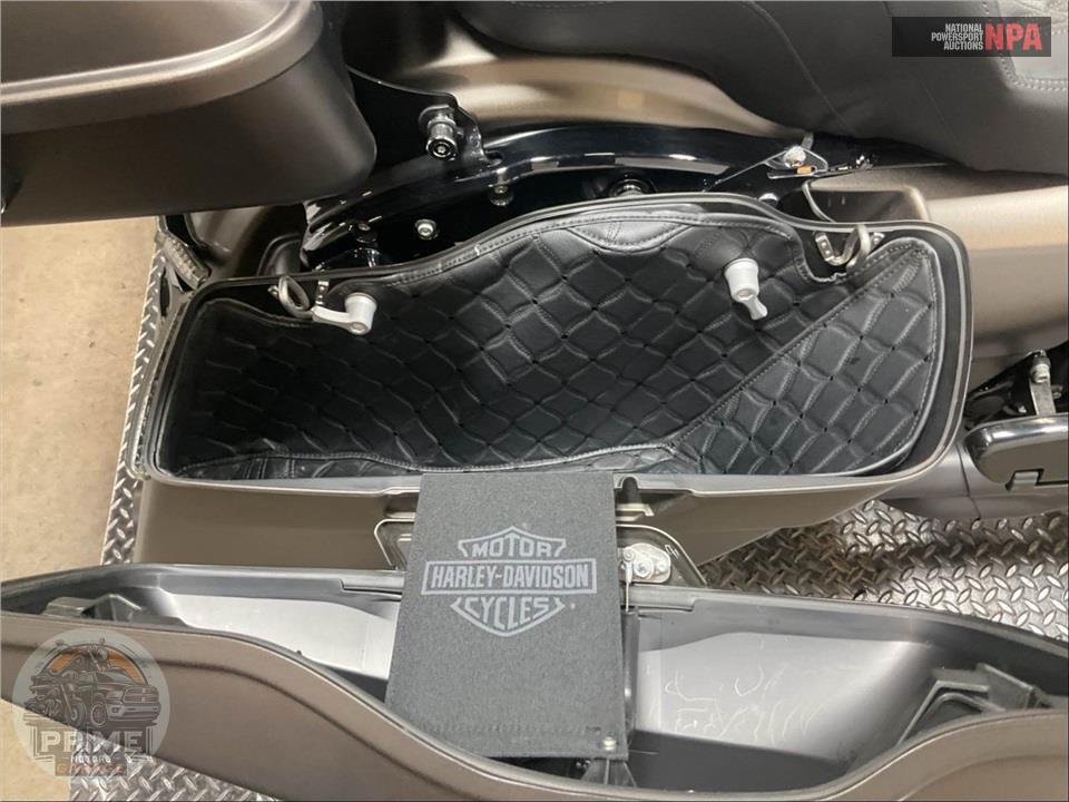2020 Harley-Davidson FLHXS STREET GLIDE SPECIAL — фото 17