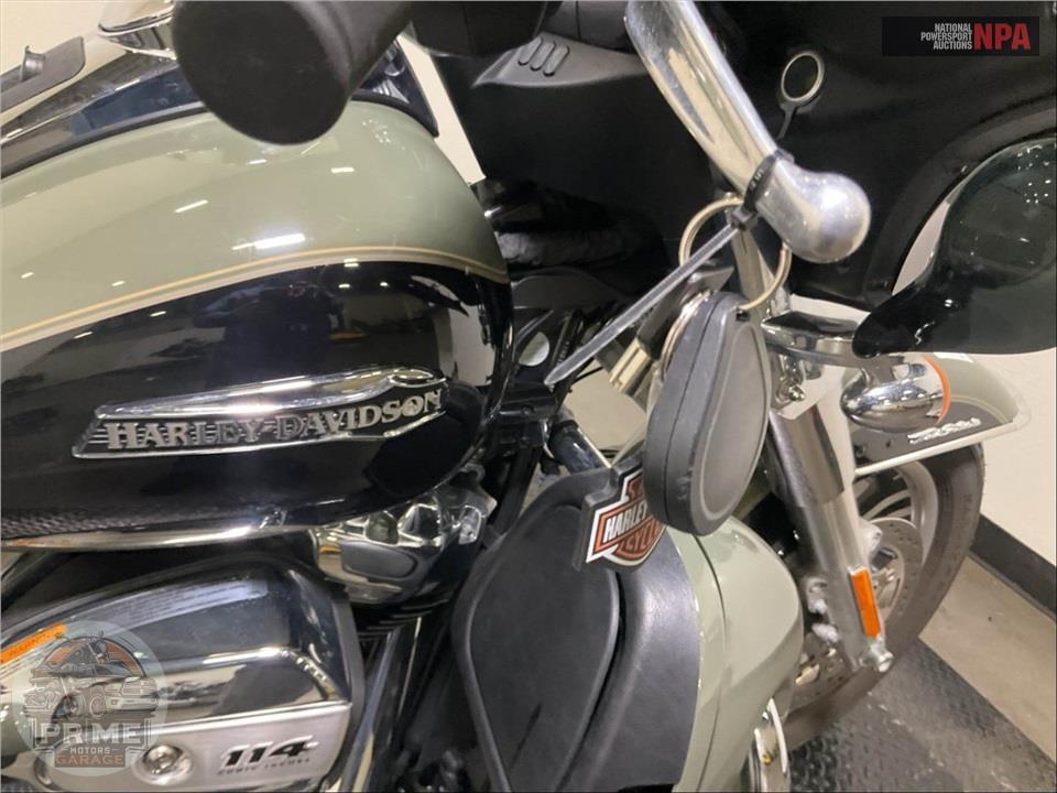 2021 Harley-Davidson FLHTCUTG TRI GLIDE ULTRA CLASSIC — фото 11