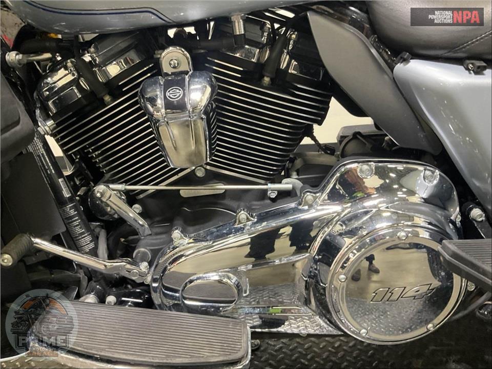 2023 Harley-Davidson FLHTCUTG TRI GLIDE ULTRA CLASSIC — фото 7