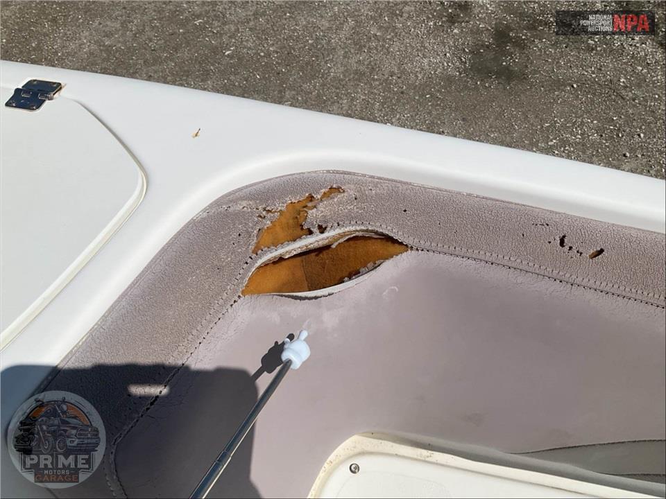 2015 Hurricane Boat SUNDECK SPORT 211 L=21/ E=1-150HP YAMAHA OB — фото 27