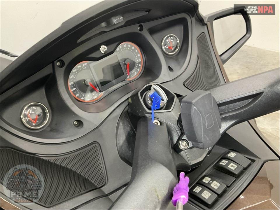 2013 Can-Am SPYDER RT SE5 LIMITED — фото 10