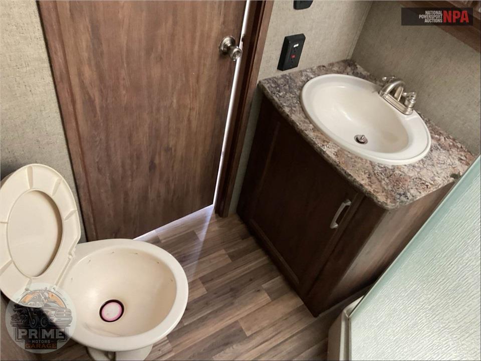 2017 Keystone Rv M-29 RLI - COUGAR X-LITE FIFTH WHEEL SERIES — фото 20