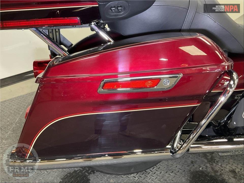 2015 Harley-Davidson FLHTCU ULTRA CLASSIC ELECTRA GLIDE — фото 24