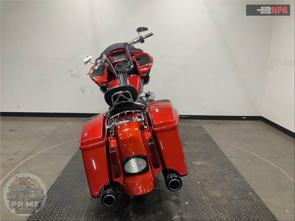 2018 Harley-Davidson FLTRXSE CVO ROAD GLIDE — фото 4
