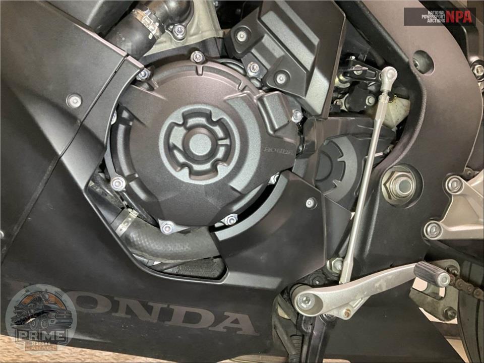 2021 Honda CBR1000RR — фото 9