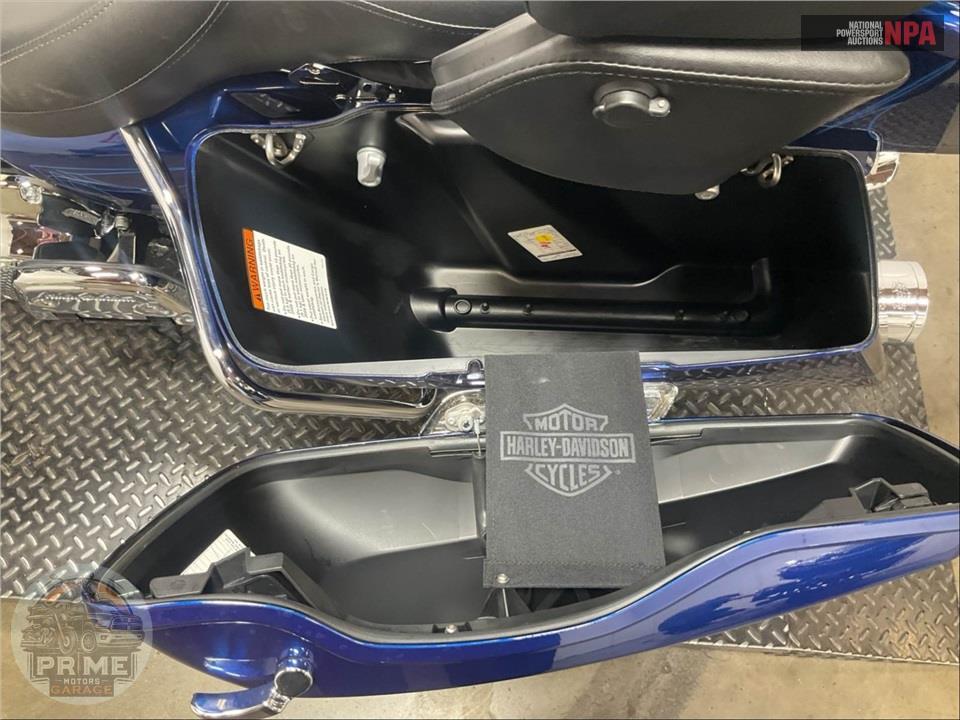2017 Harley-Davidson FLHTK ULTRA LIMITED — фото 15