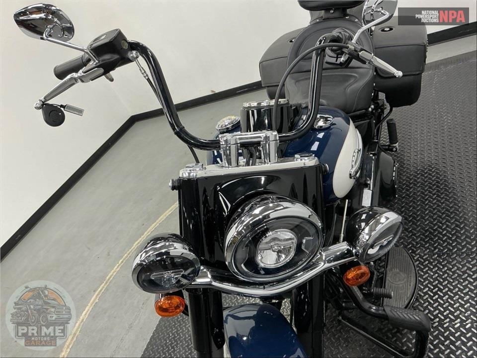 2019 Harley-Davidson FLHCS HERITAGE CLASSIC 114 — фото 15