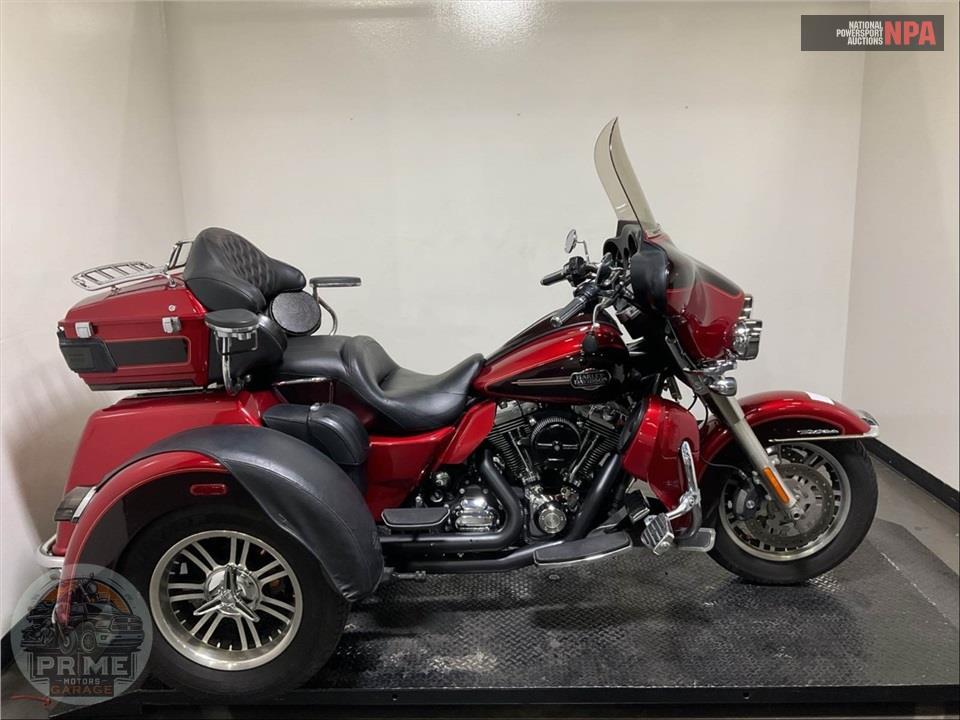 2012 Harley-Davidson FLHTCUTG TRIGLIDE UL CLSC — фото 1