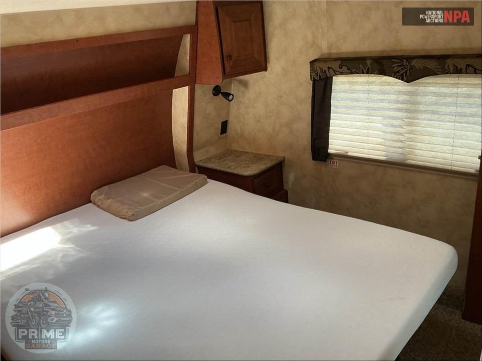 2015 Arctic Fox M-27-5L - SILVER FOX EDITION FIFTH WHEEL SERIES — фото 12