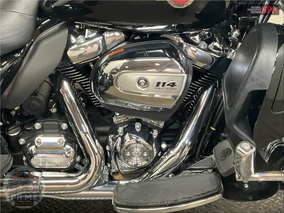 2024 Harley-Davidson FLHTCUTG TRI GLIDE ULTRA CLASSIC — фото 6