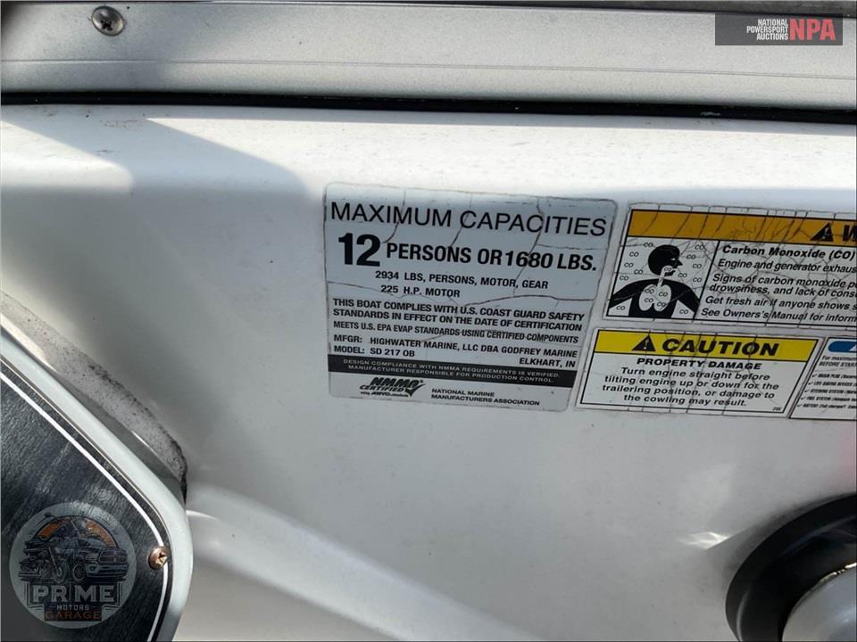 2018 Hurricane Boat SD 217 SUNDECK SERIES L=21/E=1 150HP YAM OB — фото 6