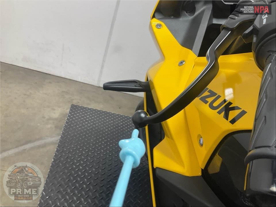 2024 Suzuki GSX800FRQM4 GSX-8R — фото 17