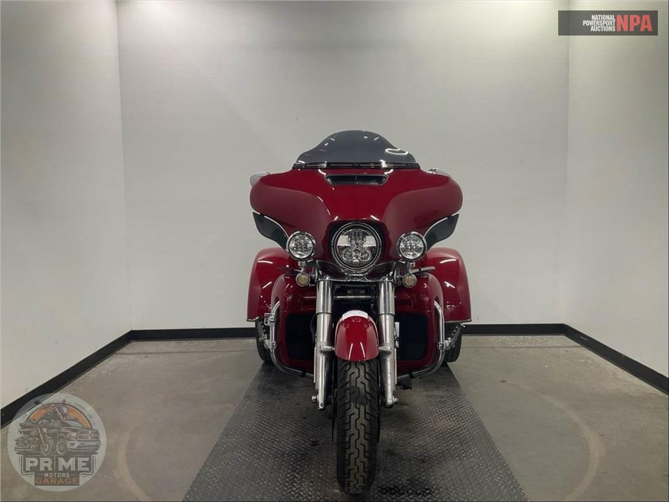 2021 Harley-Davidson FLHTCUTG TRI GLIDE ULTRA CLASSIC — фото 2