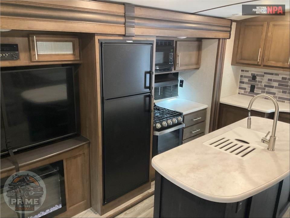 2021 Keystone Rv M-32 RLI COUGAR SERIES — фото 9