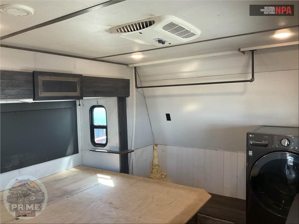 2020 Keystone Rv M-3570 FWLFT - SPRINTER LIMITED FIFTH WHEEL SERIES — фото 15