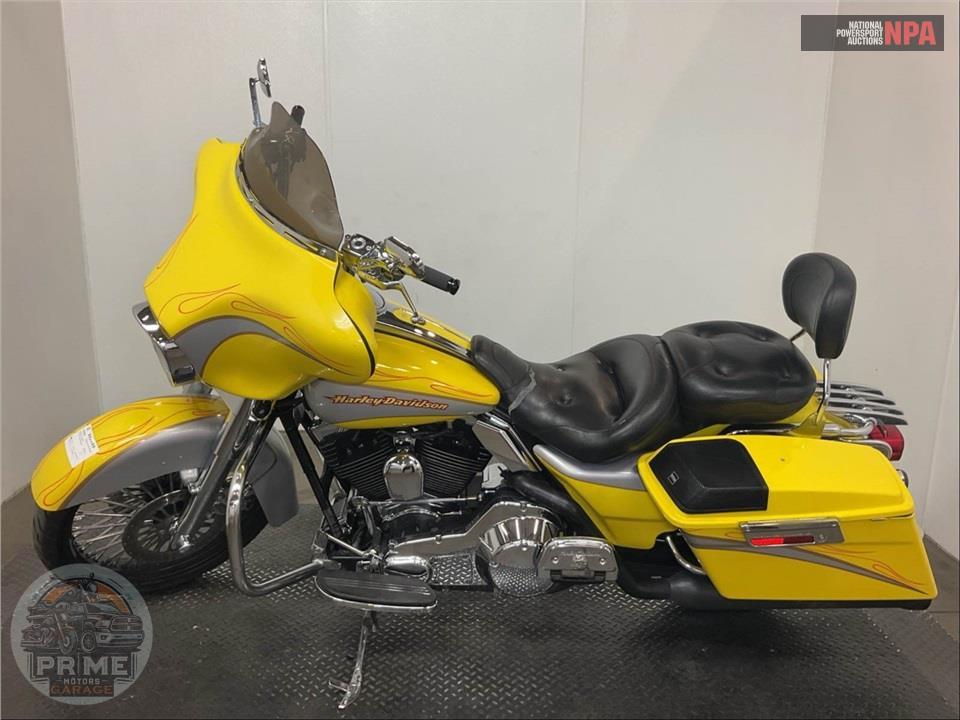 2005 Harley-Davidson FLHTCSE2 SCREAMIN EAGLE — фото 3