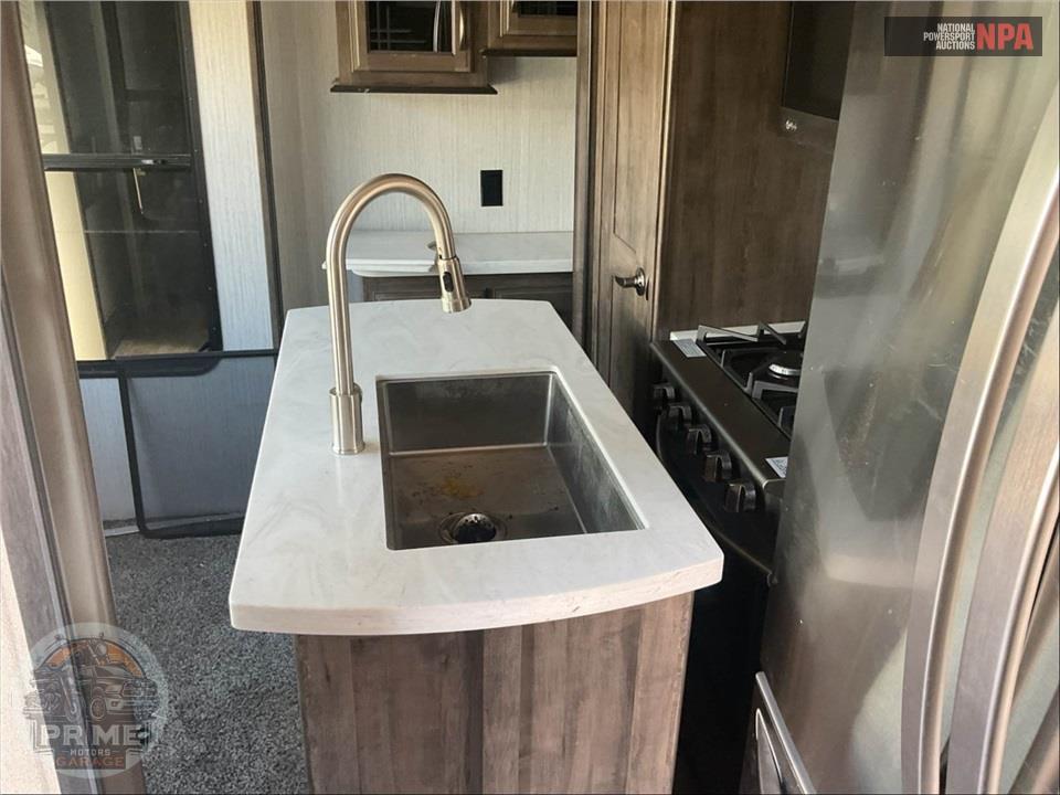2020 Sierra By Forest River M-379FLOK - FIFTH WHEEL SERIES — фото 13