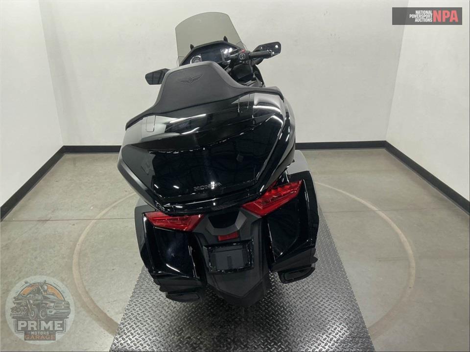 2023 Honda GL1800 GOLDWING TOUR — фото 4