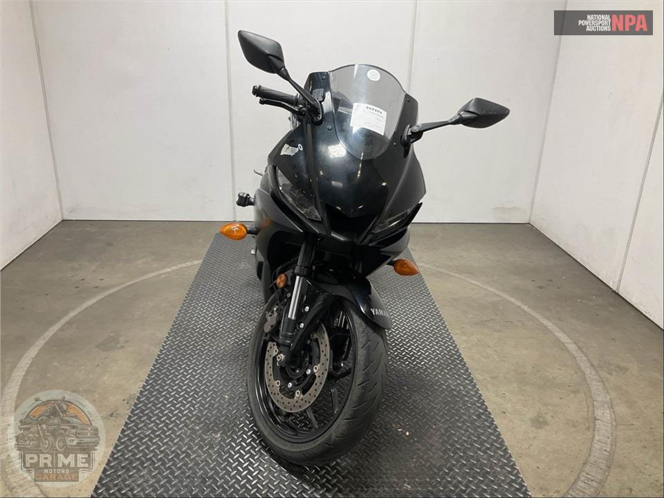2023 Yamaha YZF-R3 — фото 2