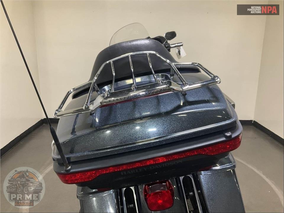 2015 Harley-Davidson FLHTCU ULTRA CLASSIC ELECTRA GLIDE — фото 26
