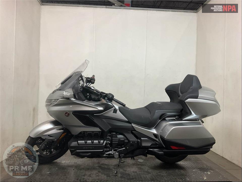 2025 Honda GL1800 GOLD WING TOUR — фото 3