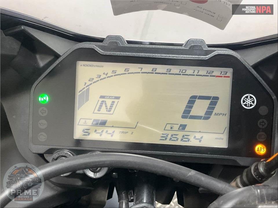 2023 Yamaha YZF-R3 — фото 5