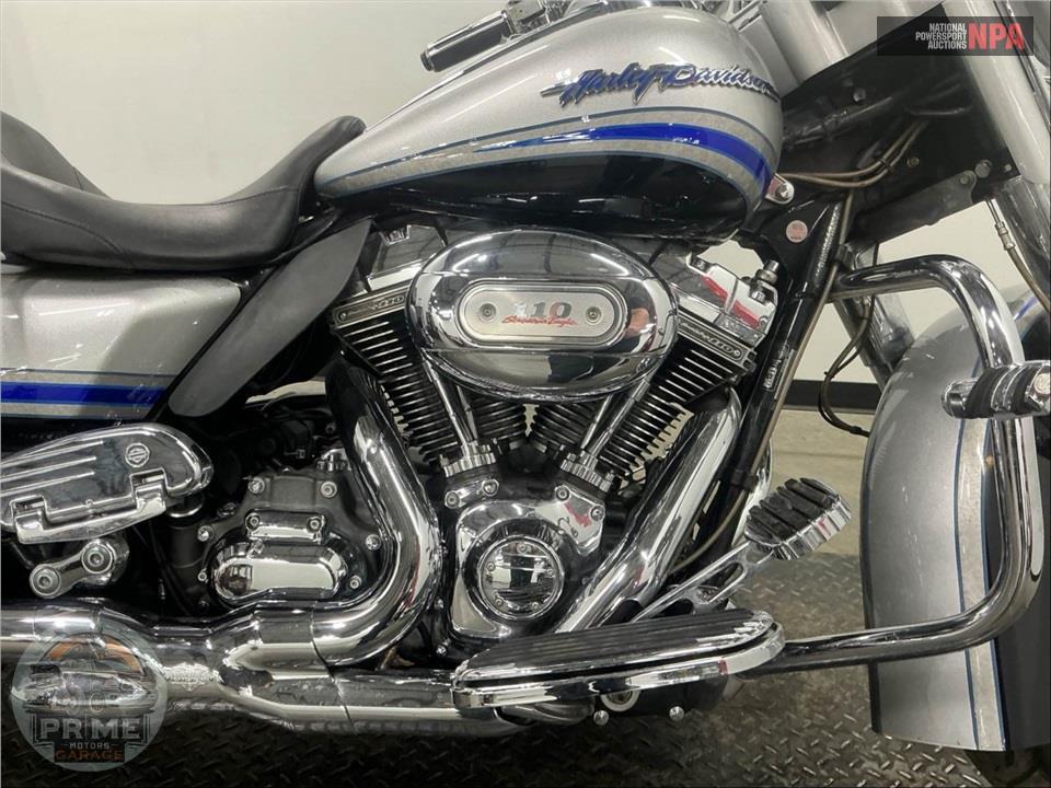 2009 Harley-Davidson FLHTCUSE4 — фото 6