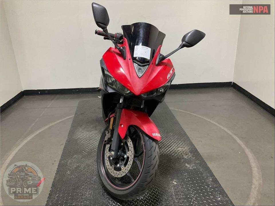 2015 Yamaha YZF-R3 — фото 2