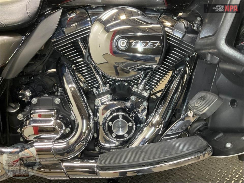 2016 Harley-Davidson FLTRU ROAD GLIDE ULTRA — фото 6