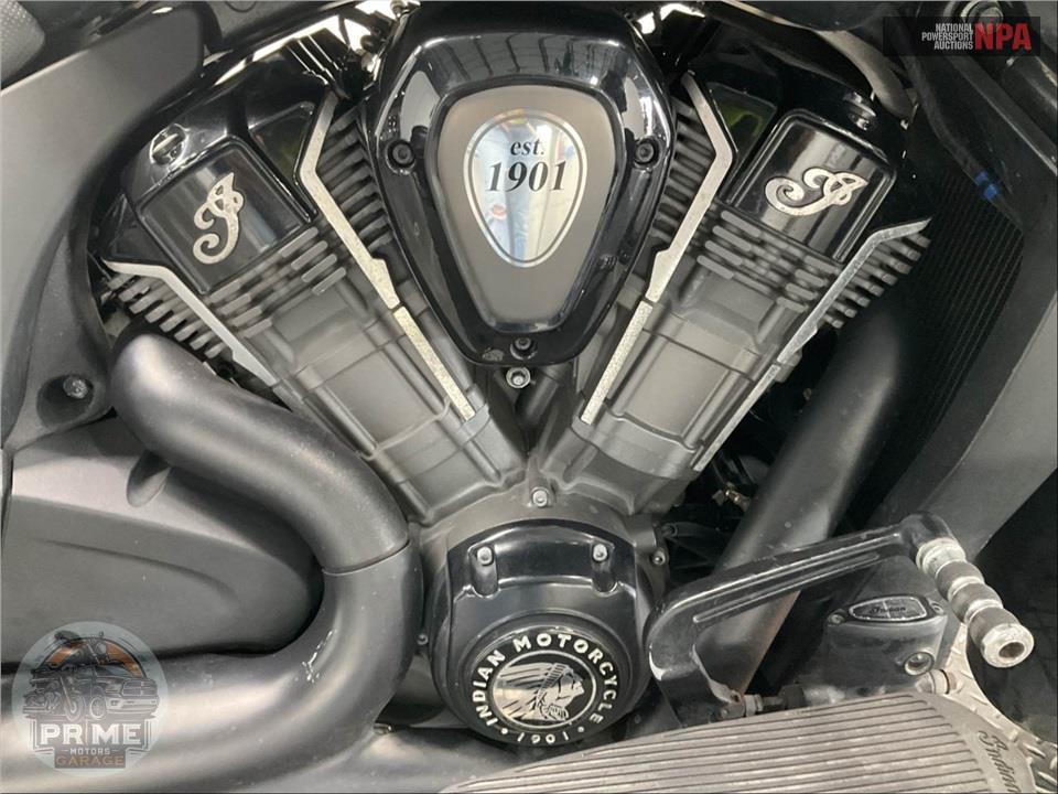 2020 Indian Motorcycle CHALLENGER DARK HORSE SMOKE (BLACK) — фото 6