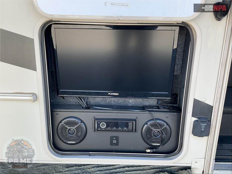 2019 Coachmen By Forest River M-311 FS E450 - LEPRECHAUN SERIES — фото 43