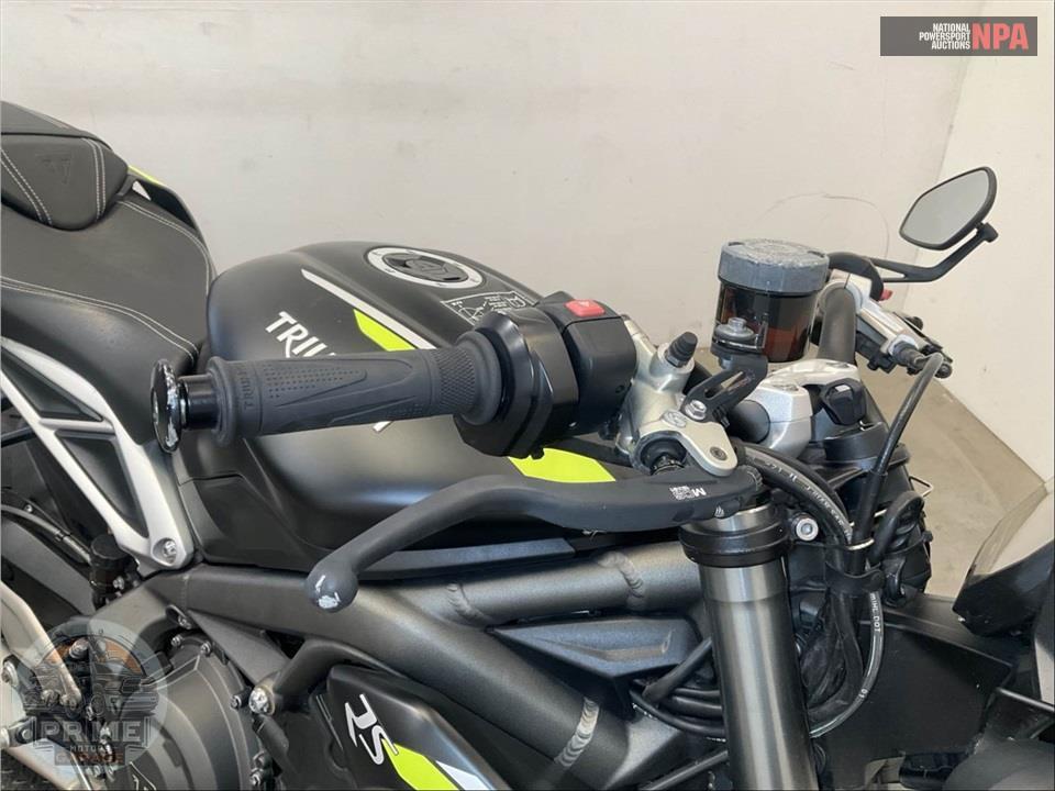2022 Triumph STREET TRIPLE 765 RS (SILVER) — фото 22