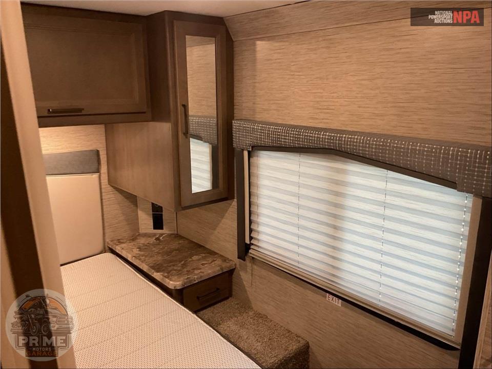 2023 Thor Motor Coach M-28A E450-V8 - CHATEAU SERIES — фото 16