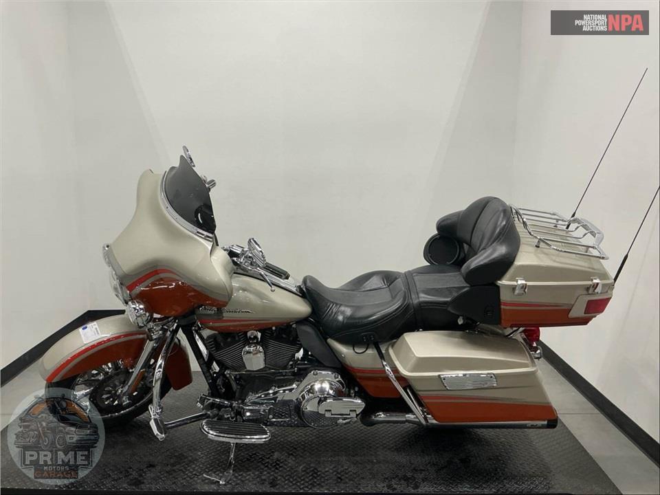 2009 Harley-Davidson FLHTCUSE4 — фото 3