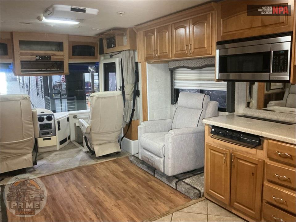 2006 Mandalay Coach M-39A WORKHORSE 330HP - PRESIDIO SERIES — фото 10