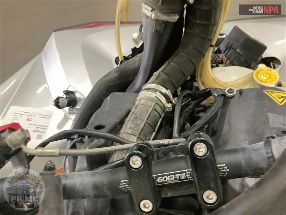 2025 Can-Am RENEGADE X MR 1000R — фото 6