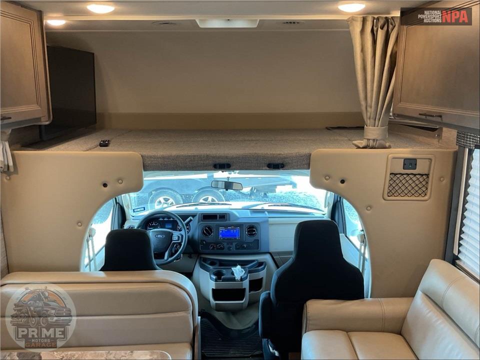 2023 Thor Motor Coach M-28A E450-V8 - CHATEAU SERIES — фото 11