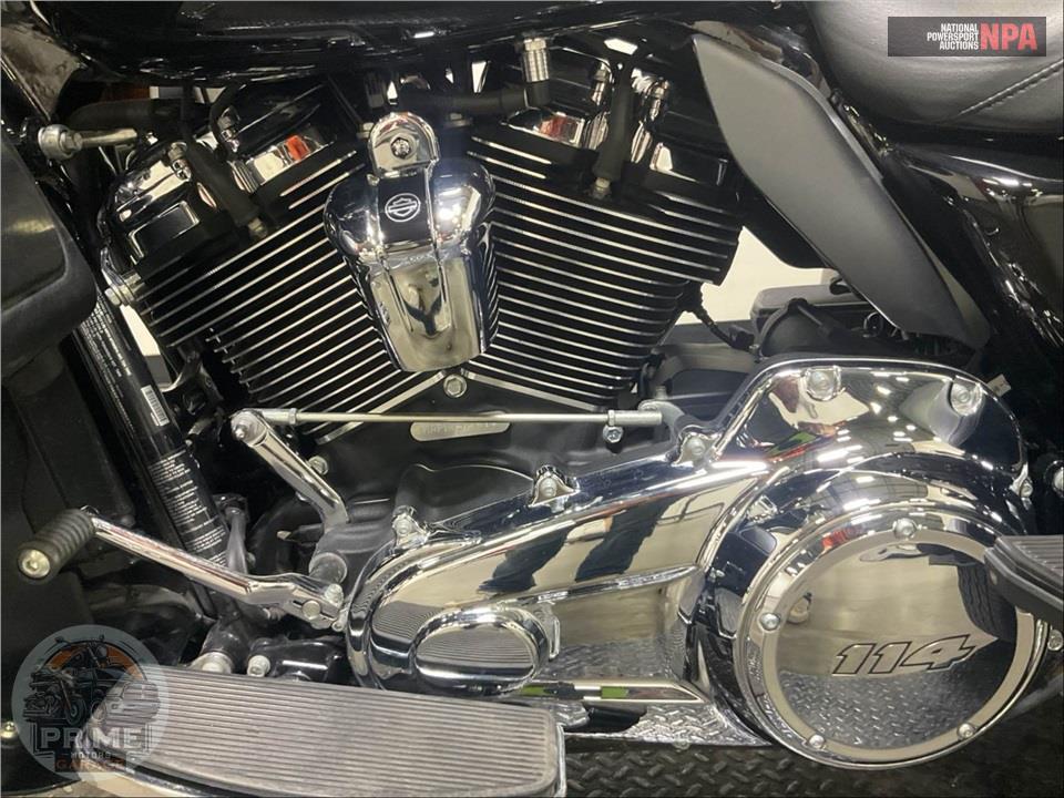2022 Harley-Davidson FLHTCUTG TRI GLIDE ULTRA CLASSIC — фото 7