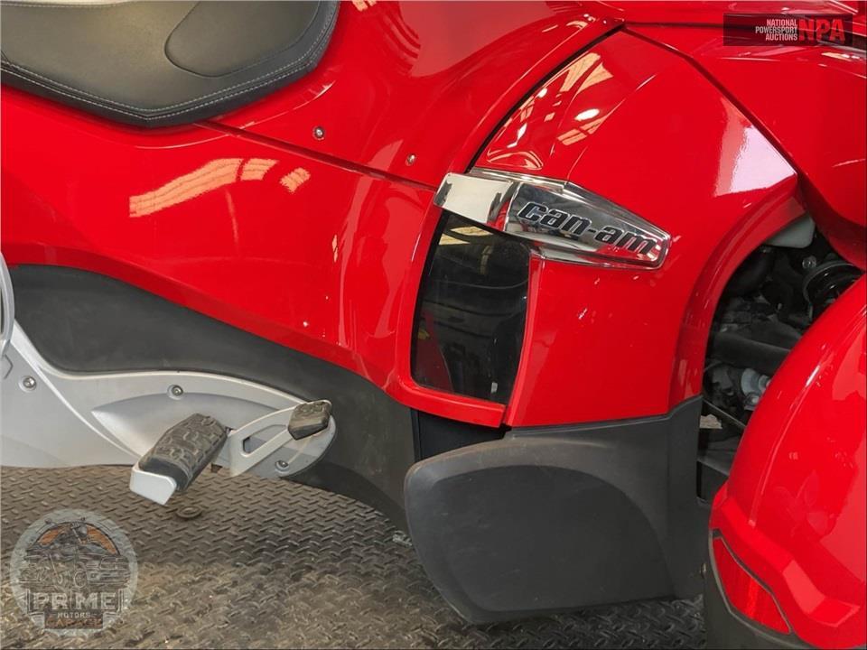 2012 Can-Am SPYDER RT-S SM5 — фото 6
