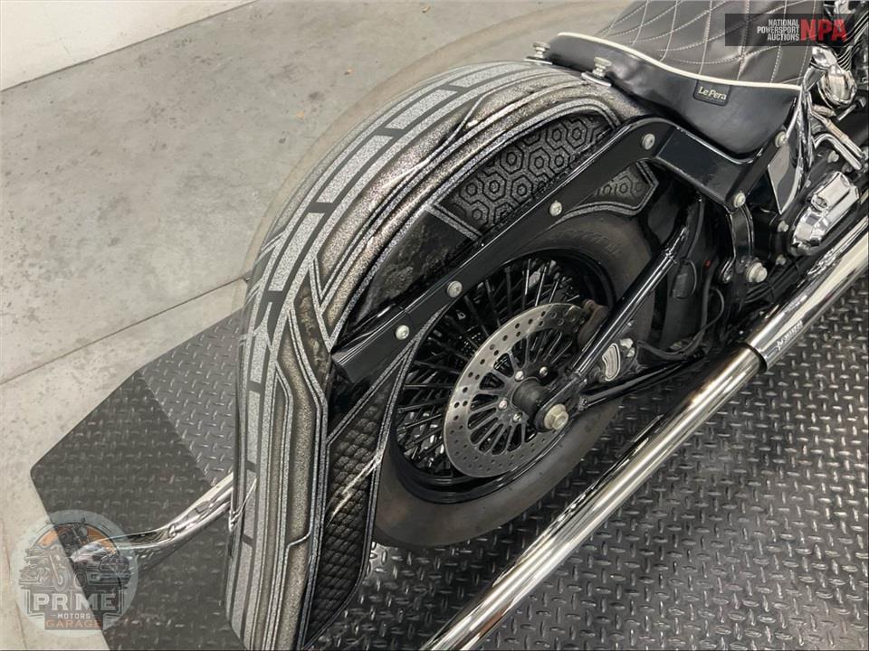 2015 Harley-Davidson FLSTC HERITAGE SOFTAIL CLASSIC — фото 23